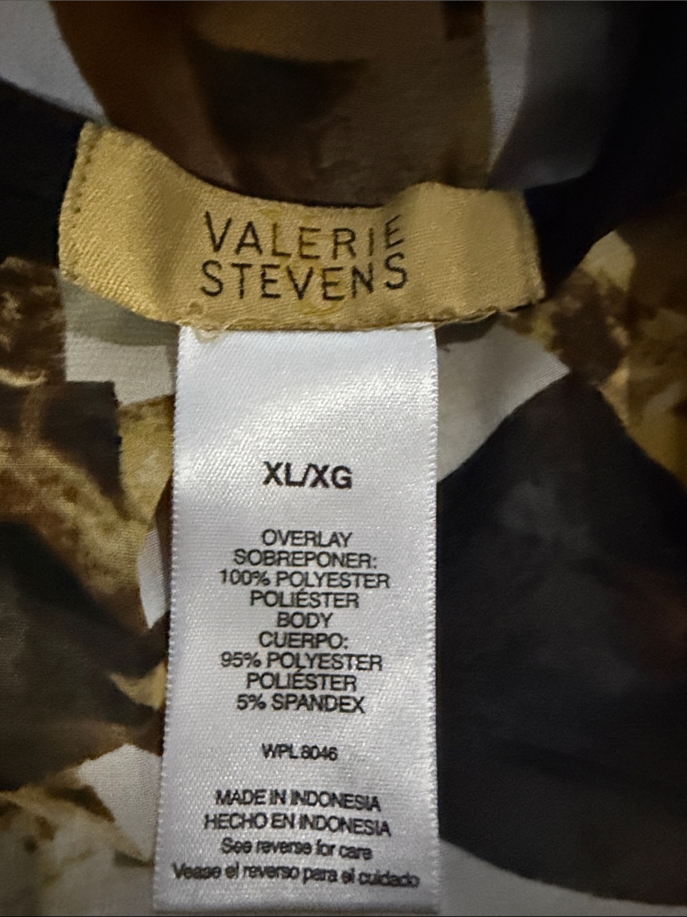 Valerie Stevens Black, White & Gold Geometric Overlay Camisole - Picture 2 of 2